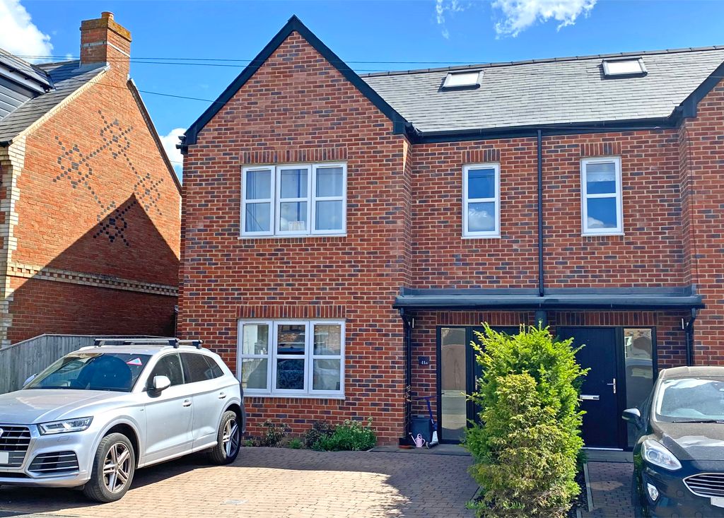 4 bed semidetached house for sale in Honey Lane, Cholsey, Wallingford