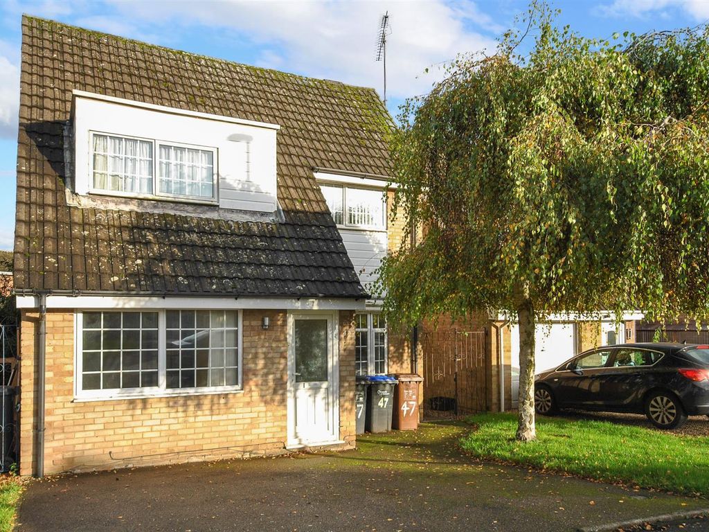 3 bed detached house for sale in Westcott Way, Abington Vale