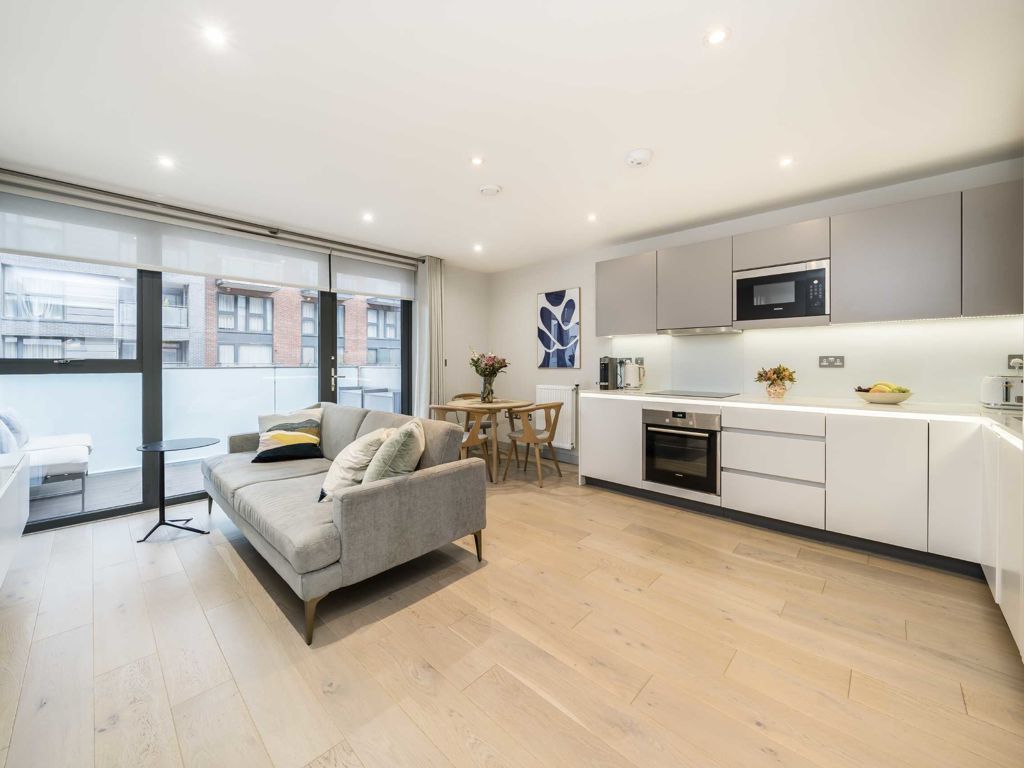 1 bed flat for sale in Singapore Road, London W13, £370,000 - Zoopla