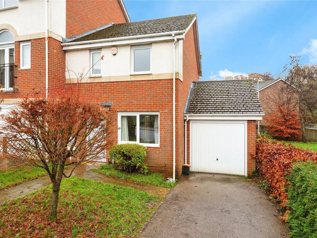3 bed semidetached house for sale in Connaught Park, Tunbridge Wells