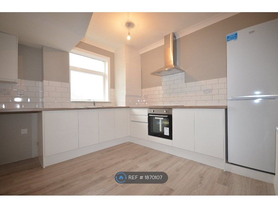 3 bed terraced house to rent in Lamont Crescent, Cumnock KA18, £660 pcm