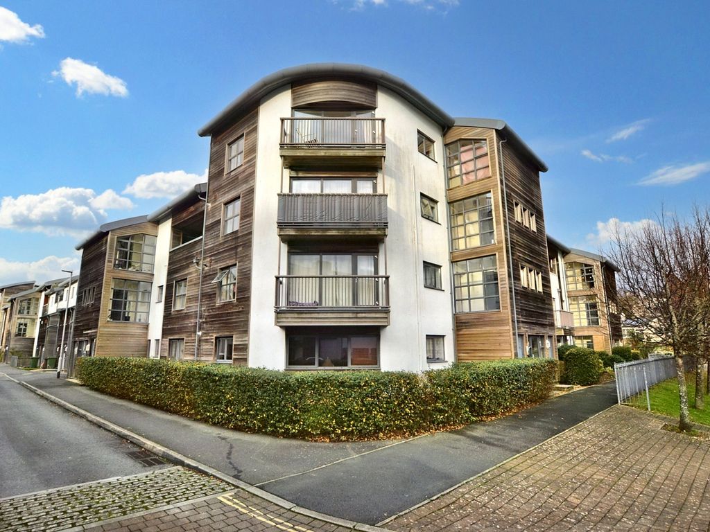 2 bed flat for sale in Endeavour Court, Plymouth, Devon PL1, £170,000