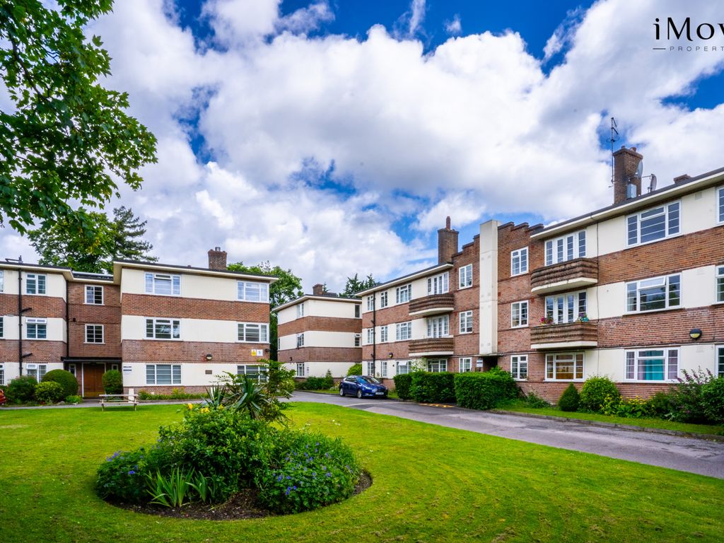 2 bed flat for sale in Benhurst Court, Leigham Court Road, London SW16