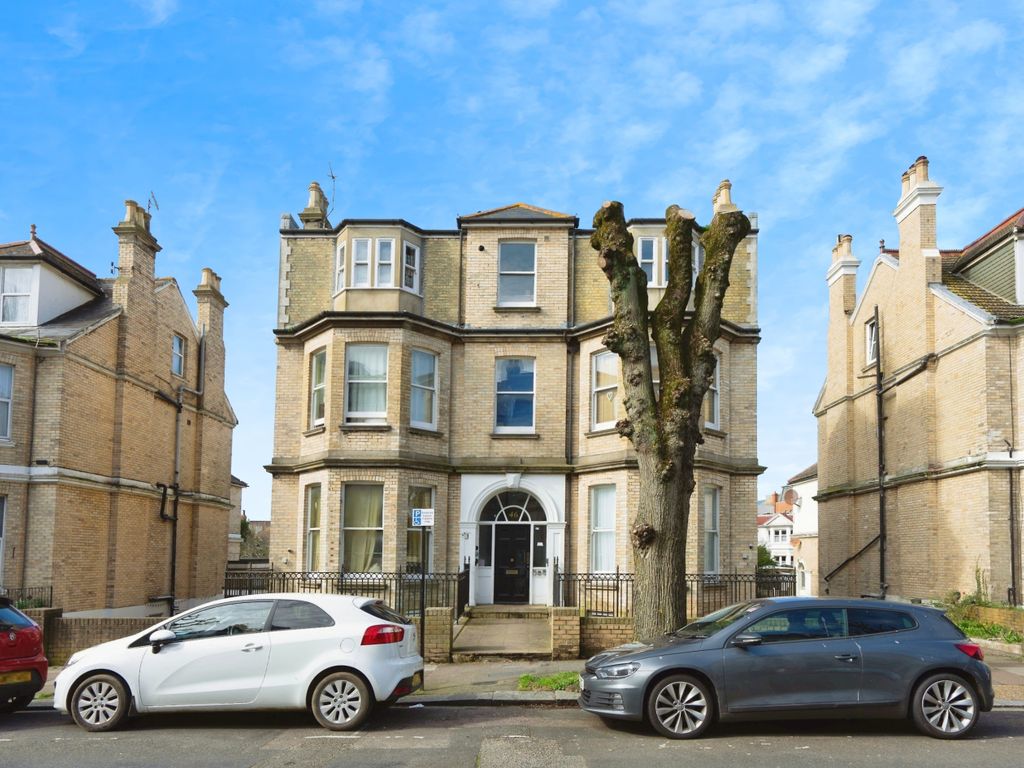 1 bed flat for sale in St. Aubyns, Hove, East Sussex BN3, £200,000 Zoopla
