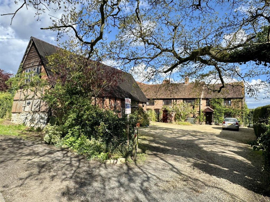 4 bed semidetached house for sale in Church Lane, Eldersfield