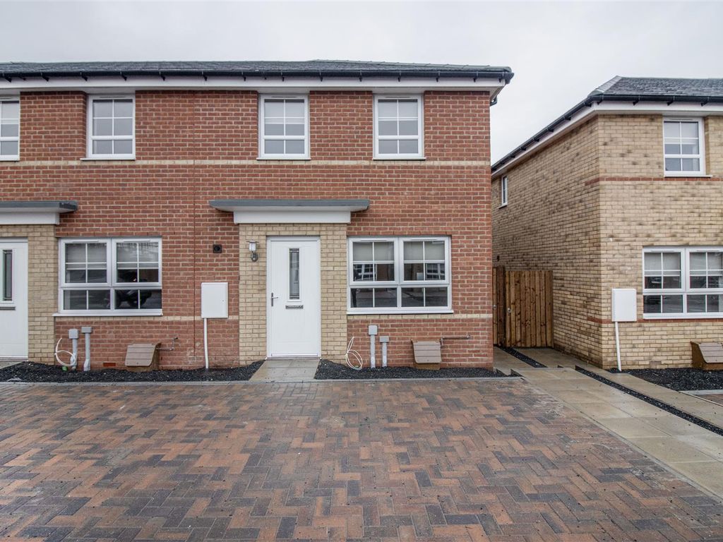 3 bed end terrace house to rent in Clematis Court, West Meadows