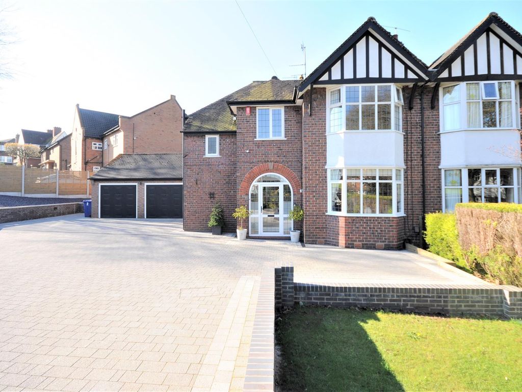 4 bed semidetached house for sale in Abbots Way, NewcastleUnderLyme