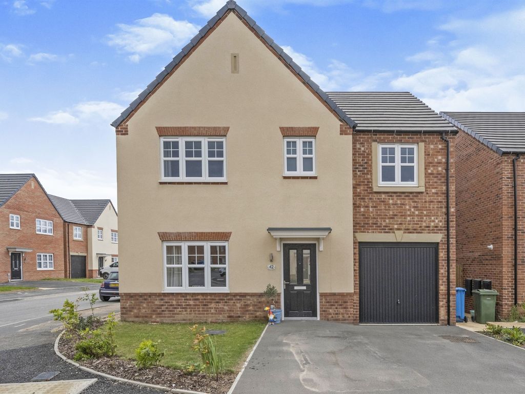 4 bed detached house for sale in Harper Hill Gardens, Bircotes