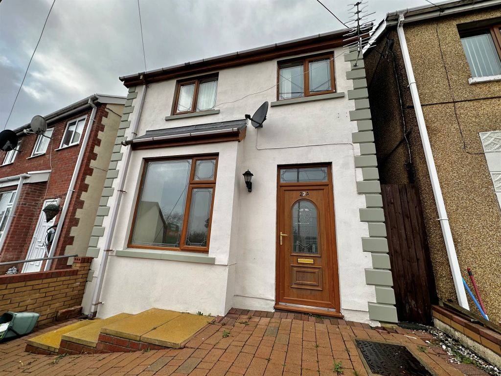 3 bed detached house for sale in Gordon Road, Llanelli SA14 Zoopla