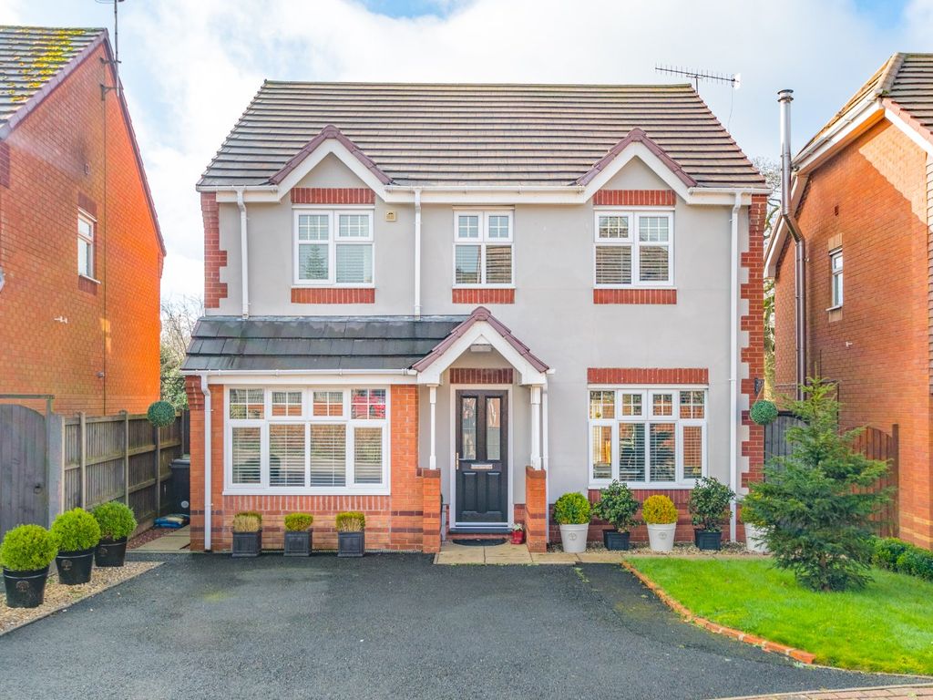 4 bed detached house for sale in Pennyford Close, Brockhill, Redditch