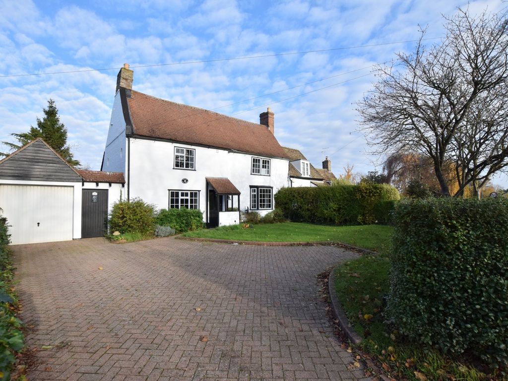 3 bed semidetached house for sale in Huntingdon Road, Brampton