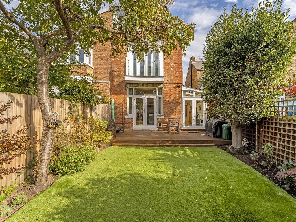 Coldershaw Road, Ealing, London W13  