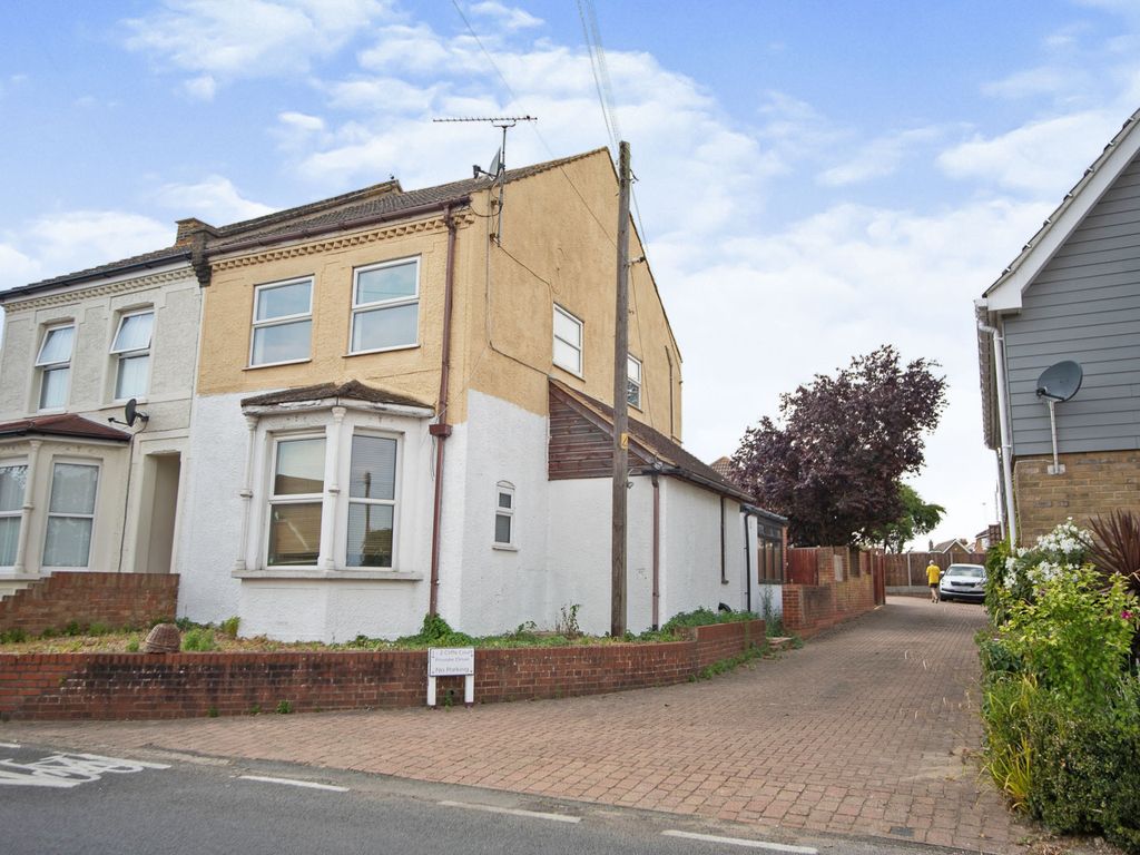 3 bed semidetached house for sale in Church Street, Cliffe, Rochester