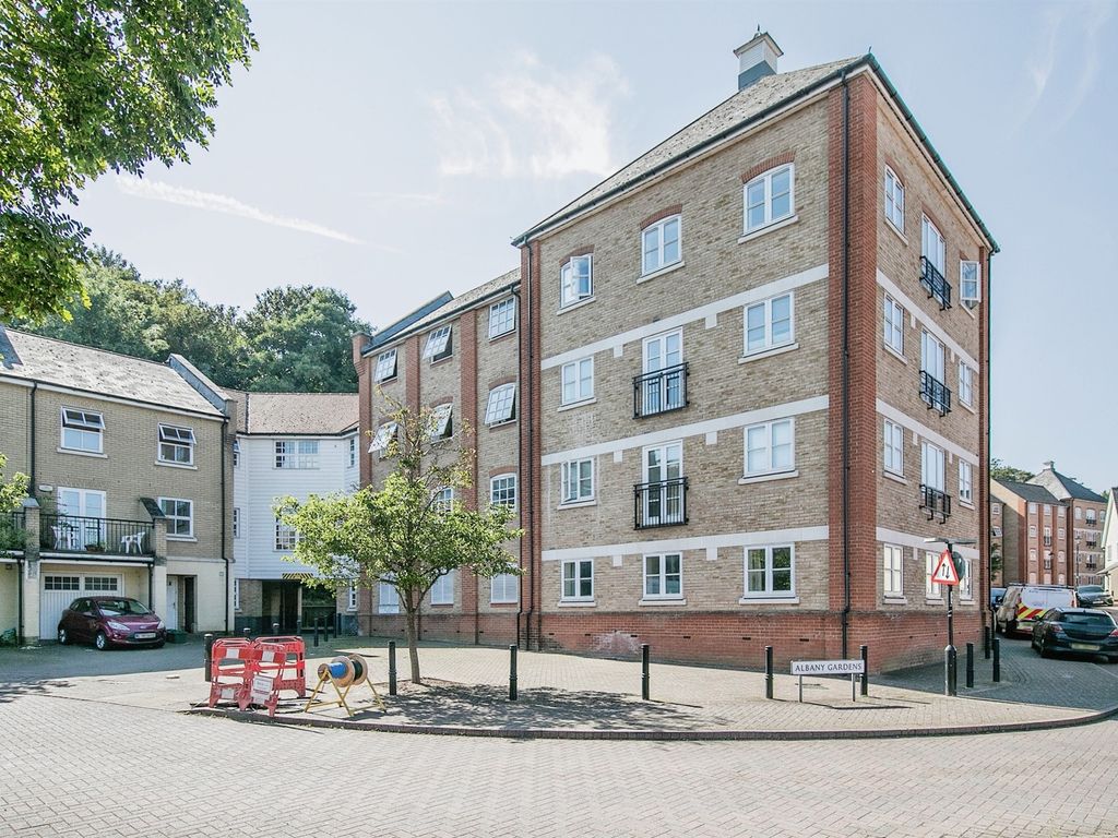 2 bed flat for sale in Albany Gardens, Colchester CO2, £170,000 Zoopla