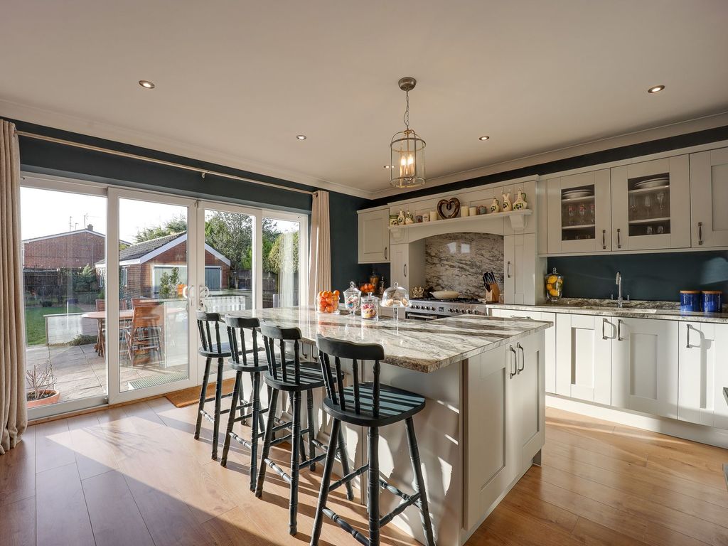 4 bed detached house for sale in Blackbear Lane, Wisbech PE13, £365,000