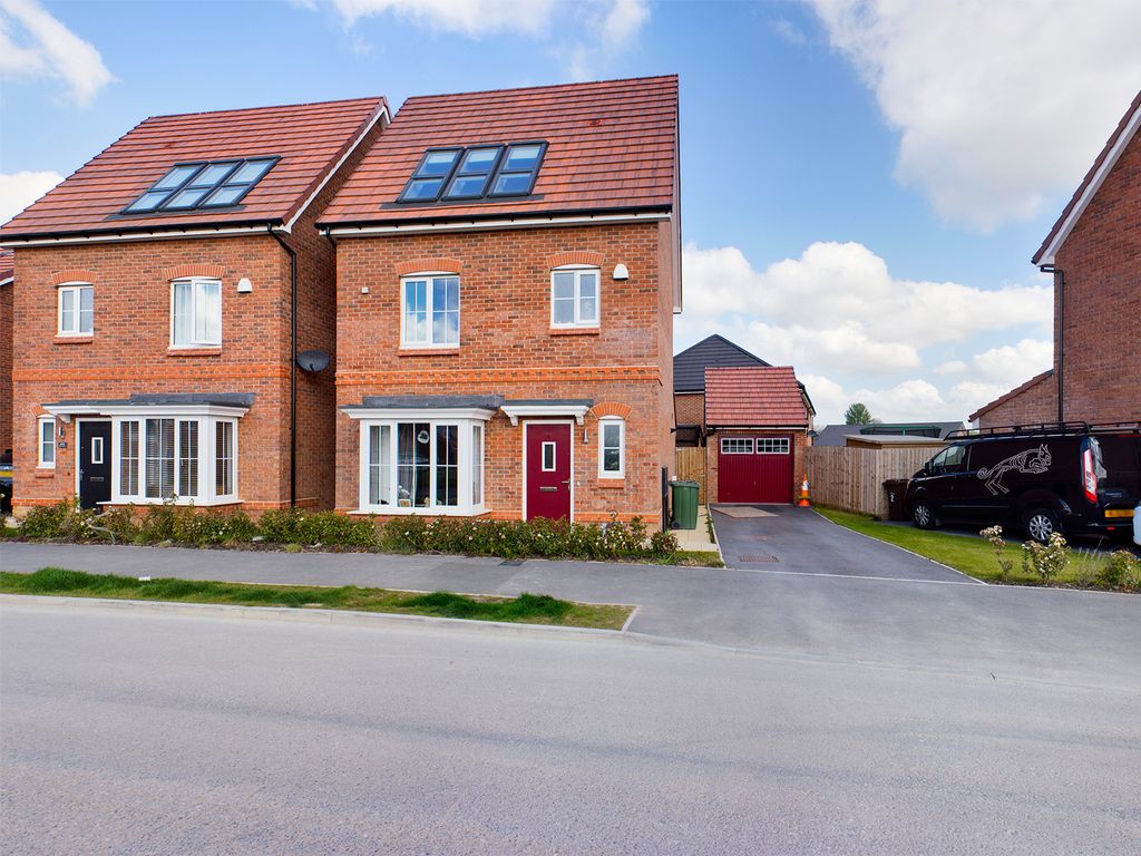 4 bed detached house for sale in Stanley Parkway, Stanley, Wakefield