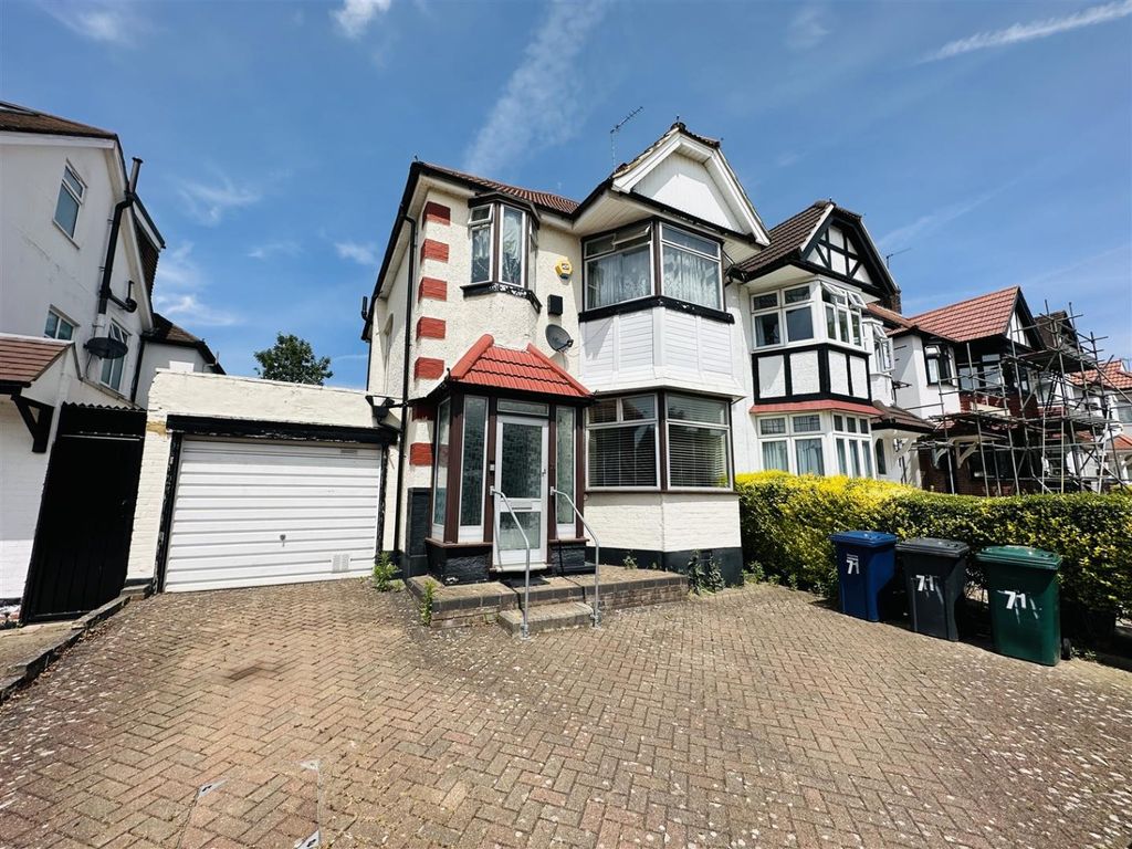 3 bed semidetached house for sale in Penshurst Gardens, Edgware, Middlesex HA8, £750,000 Zoopla