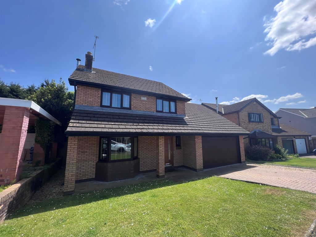 4 bed detached house for sale in Beechwood Grove, Pencoed, Bridgend