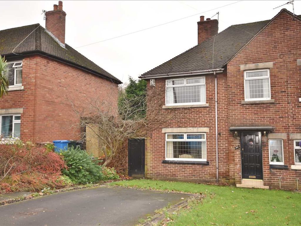 3 bed end terrace house for sale in Moor Road, Chorley PR7, £129,000