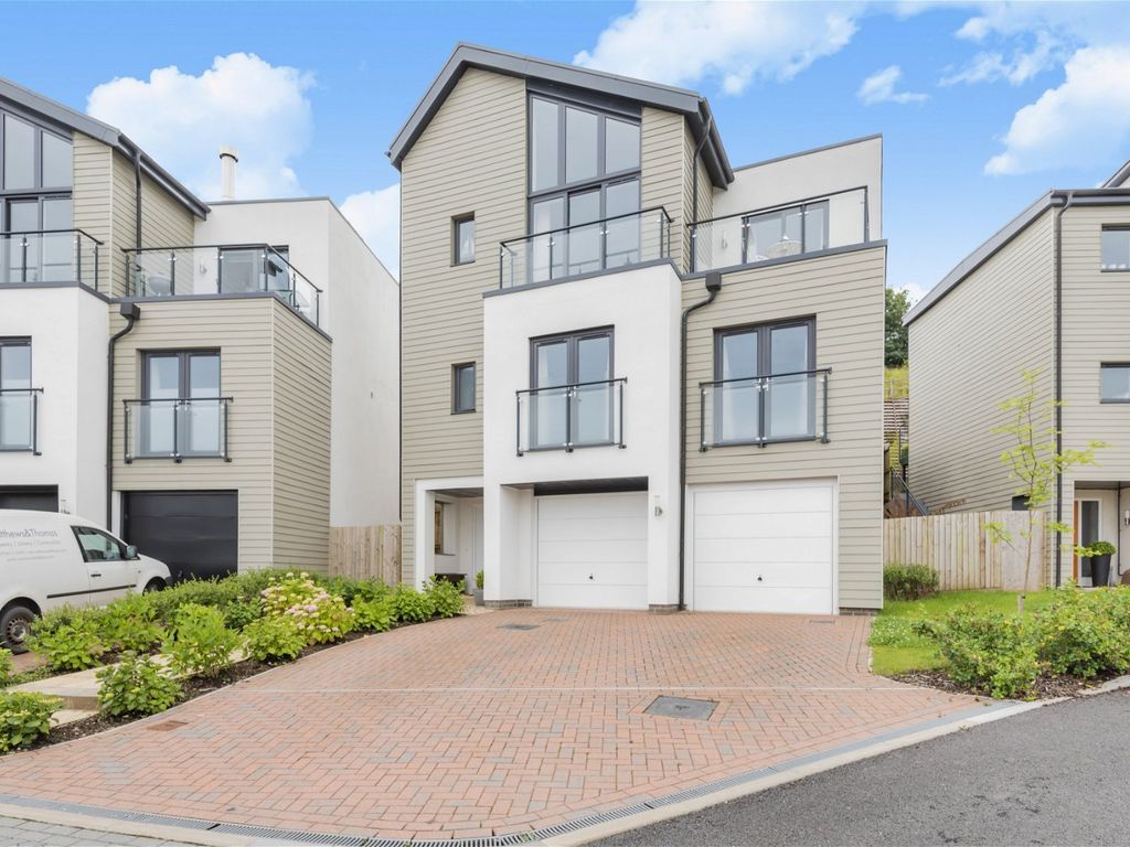 4 bed detached house for sale in Follaton Rise, Totnes TQ9, £650,000