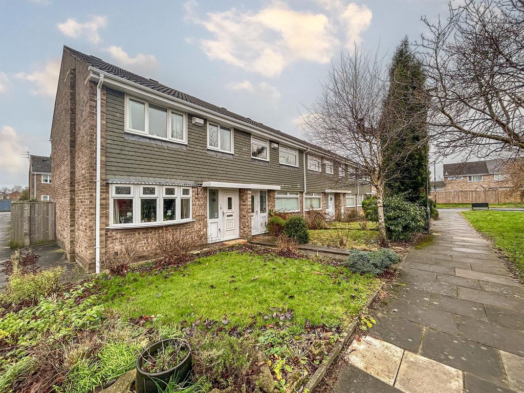 3 bed terraced house for sale in Epsom Court, Brunton Bridge, Newcastle