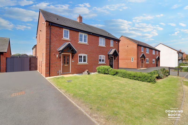 3 bed semidetached house for sale in Poplar Road, Streethay, Lichfield