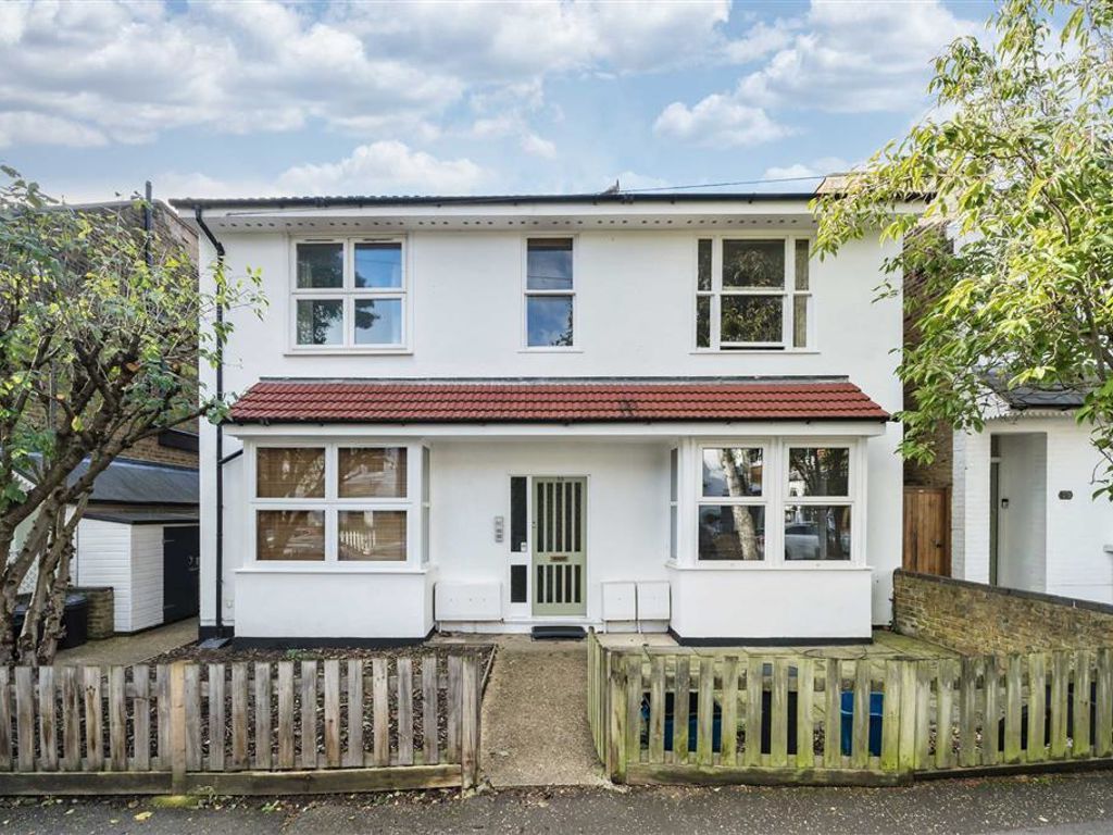 1 bed flat for sale in Windsor Road, Teddington TW11, £425,000 Zoopla