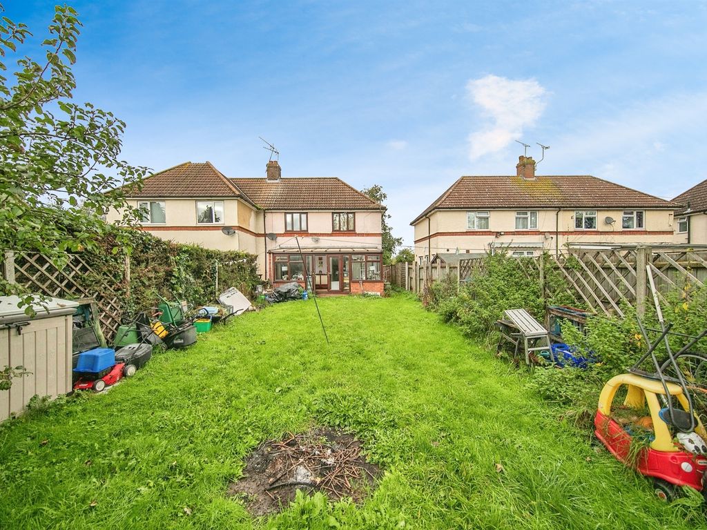 3 bed semidetached house for sale in Whitton Church Lane, Ipswich IP1