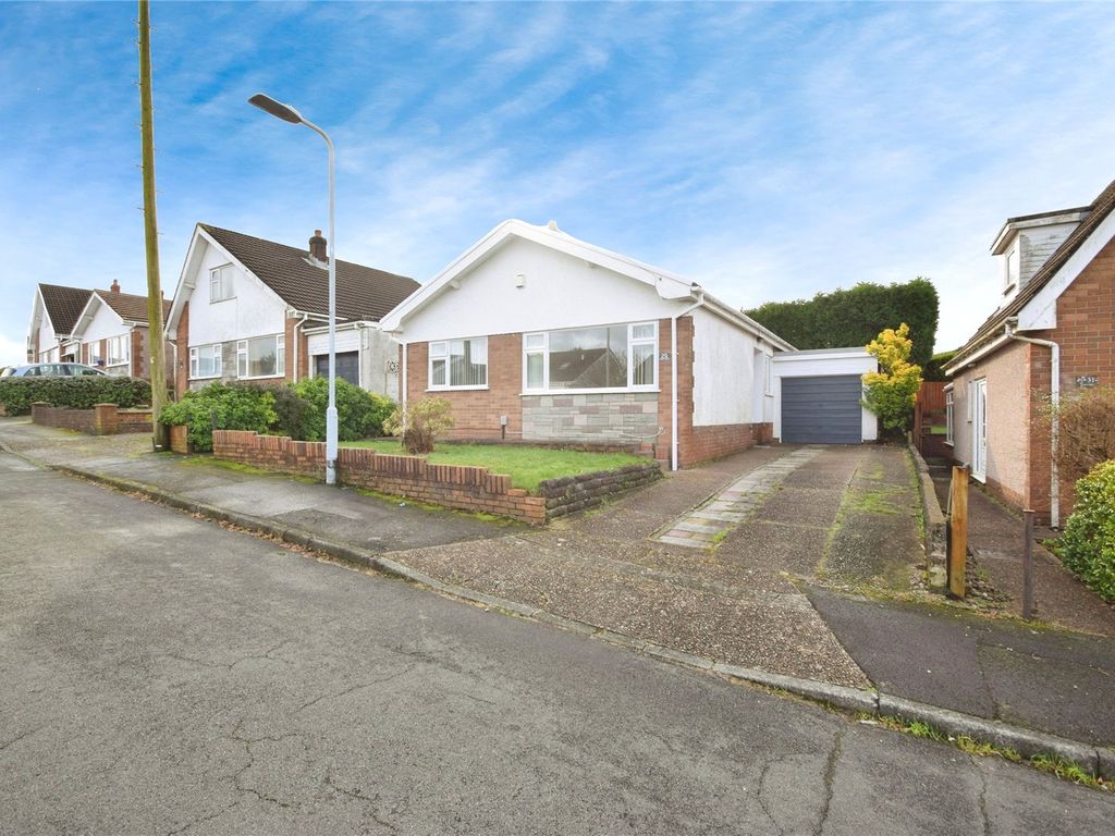 3 bed bungalow for sale in Twyni Teg, Killay, Swansea SA2, £290,000