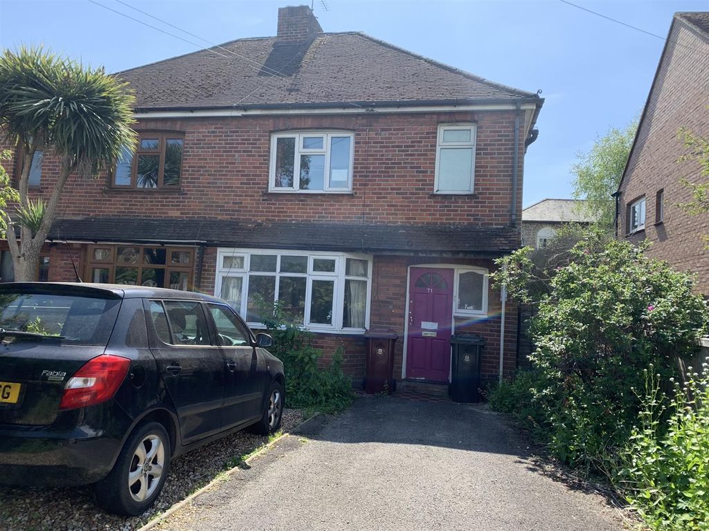 3 bed semidetached house to rent in St. Pauls Road, Chichester PO19