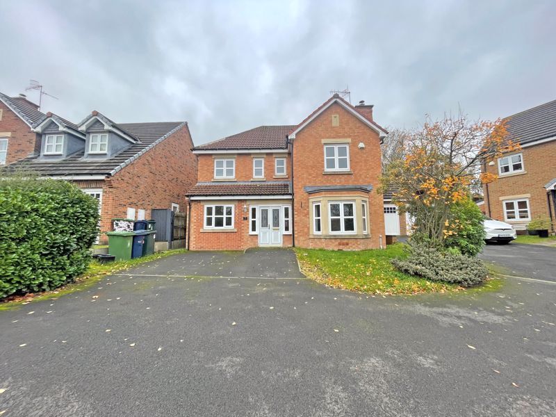 4 bed detached house for sale in Younghall Close, Greenside, Ryton NE40