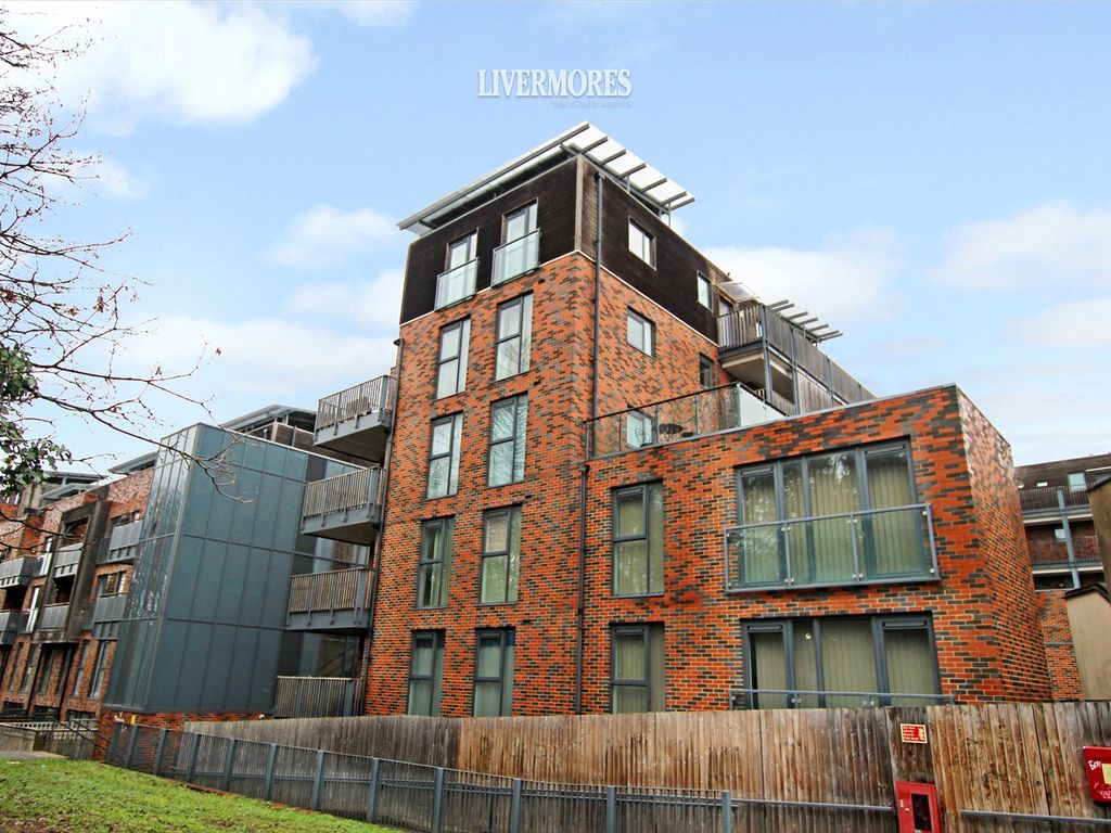 2 bed flat for sale in Townhall Square, Crayford, Kent DA1 Zoopla