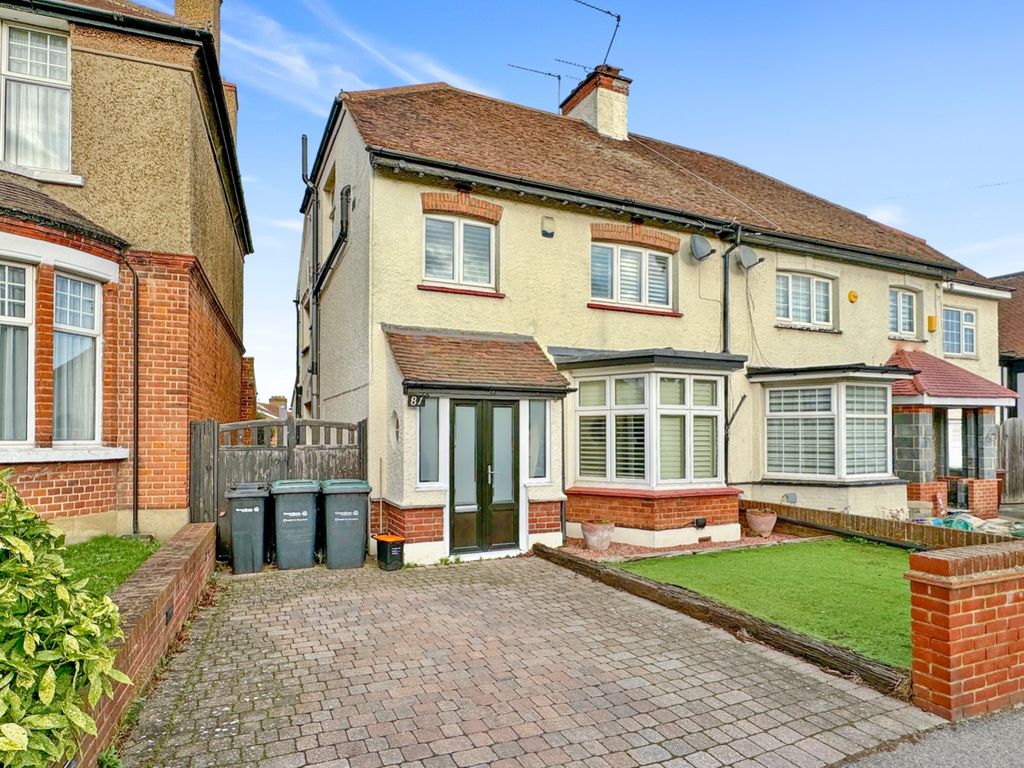 4 bed semidetached house for sale in Old Road East, Gravesend DA12, £