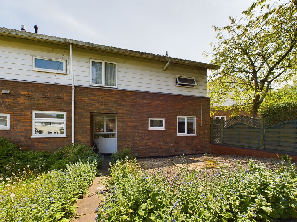 3 bed end terrace house for sale in Novello Close, Brighton Hill