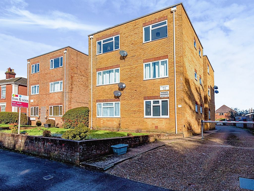 1 bed flat for sale in Waterloo Road, Southampton SO15, £140,000 Zoopla