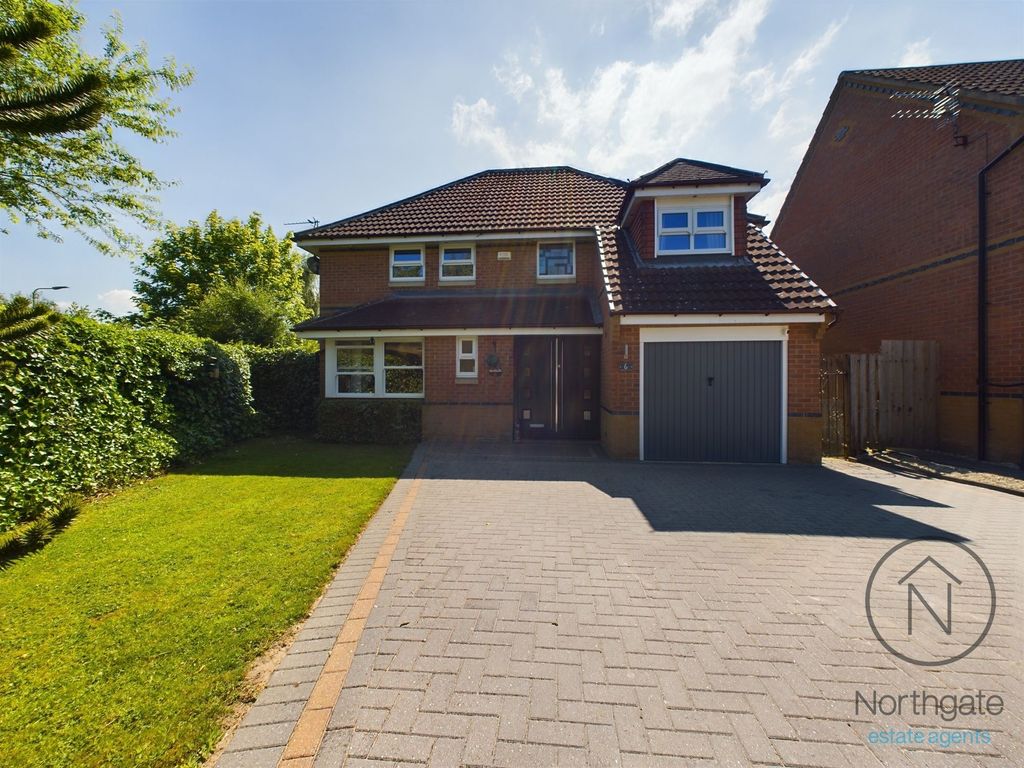 4 bed detached house for sale in Thwaites Close, Newton Aycliffe DL5, £