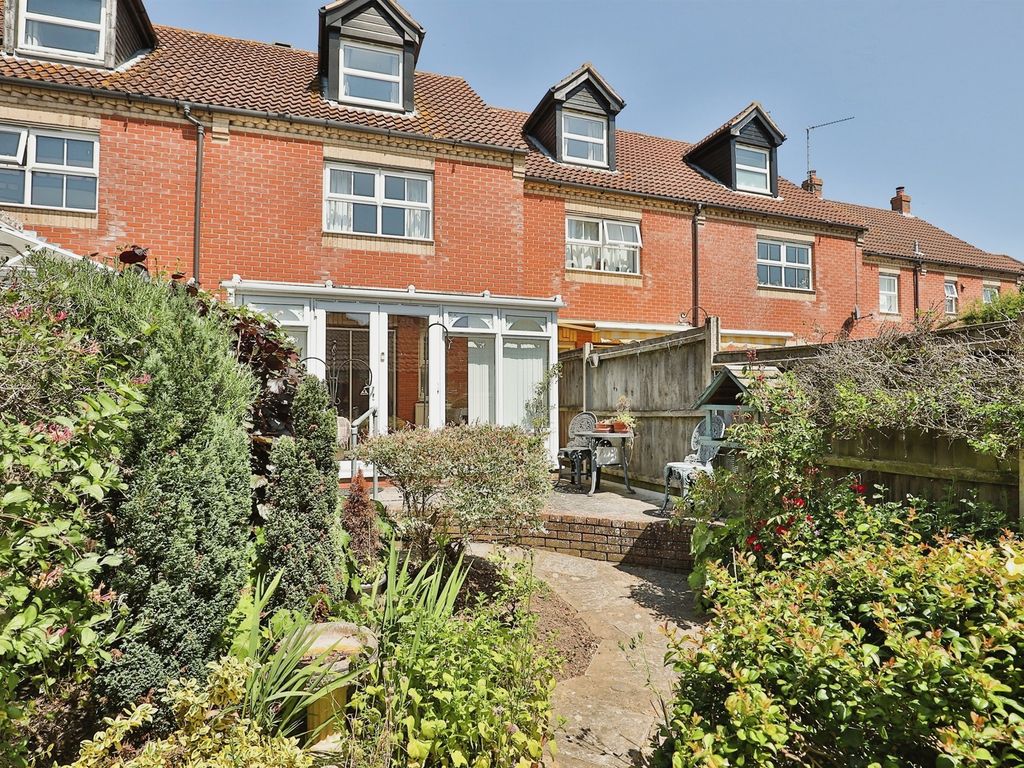 3 bed terraced house for sale in Norwich Road, Fakenham NR21 Zoopla