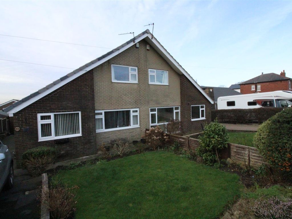 3 bed semidetached bungalow for sale in White Lee Road, Batley WF17, £