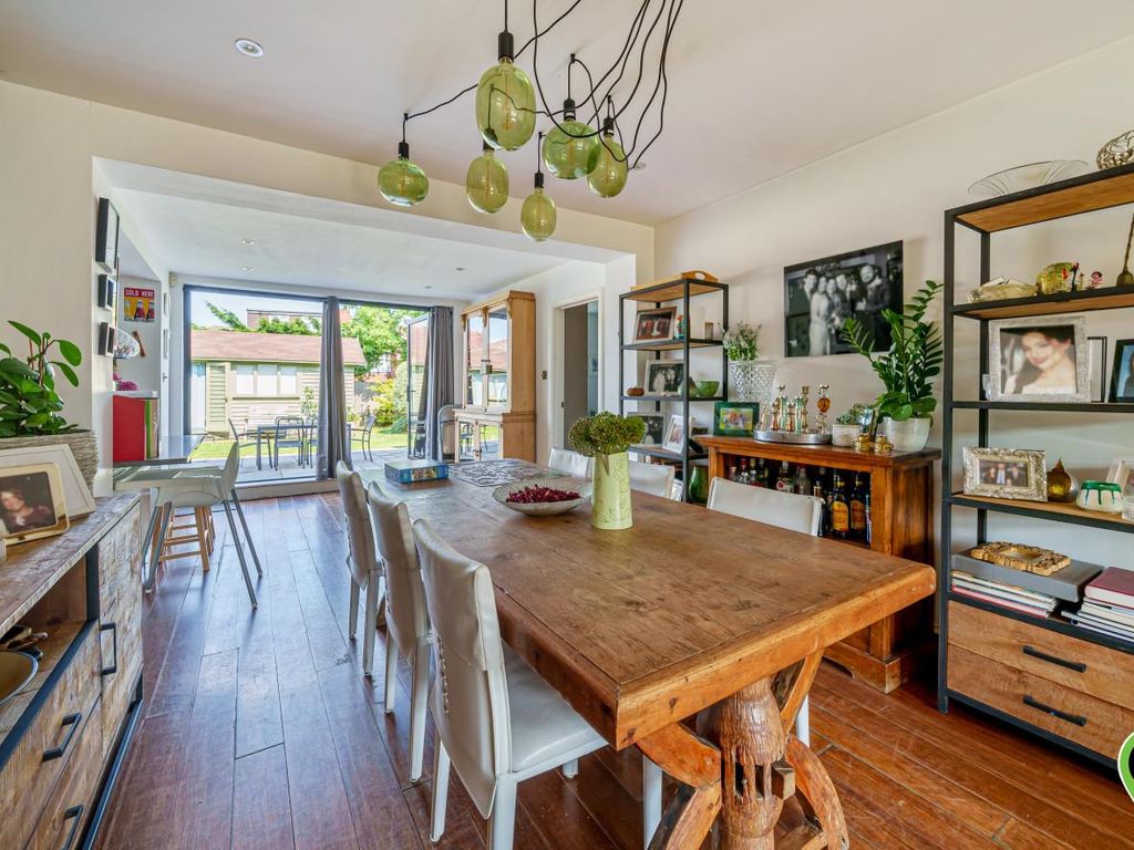 5 bed detached house for sale in Edgwarebury Lane, Edgware HA8 Zoopla