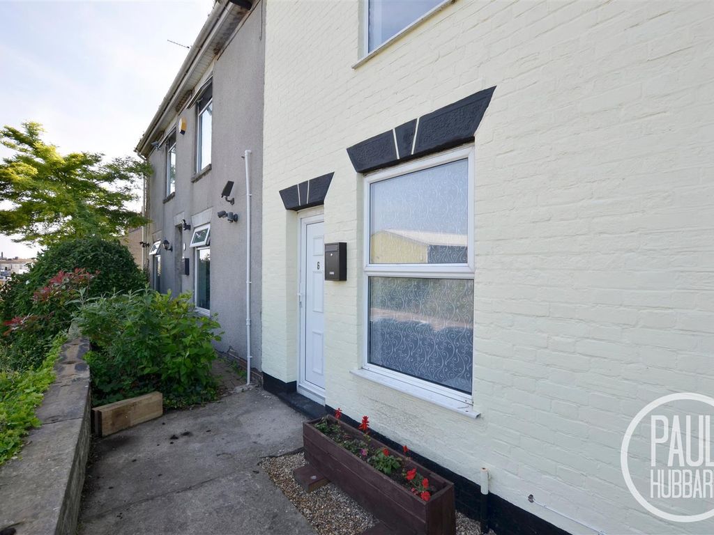 3 bed terraced house to rent in Florence Terrace, Lowestoft, Suffolk