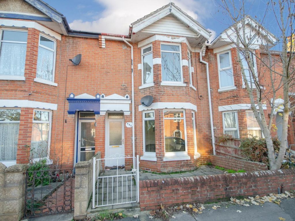 3 bed terraced house for sale in Cranbury Road, Eastleigh, Hampshire