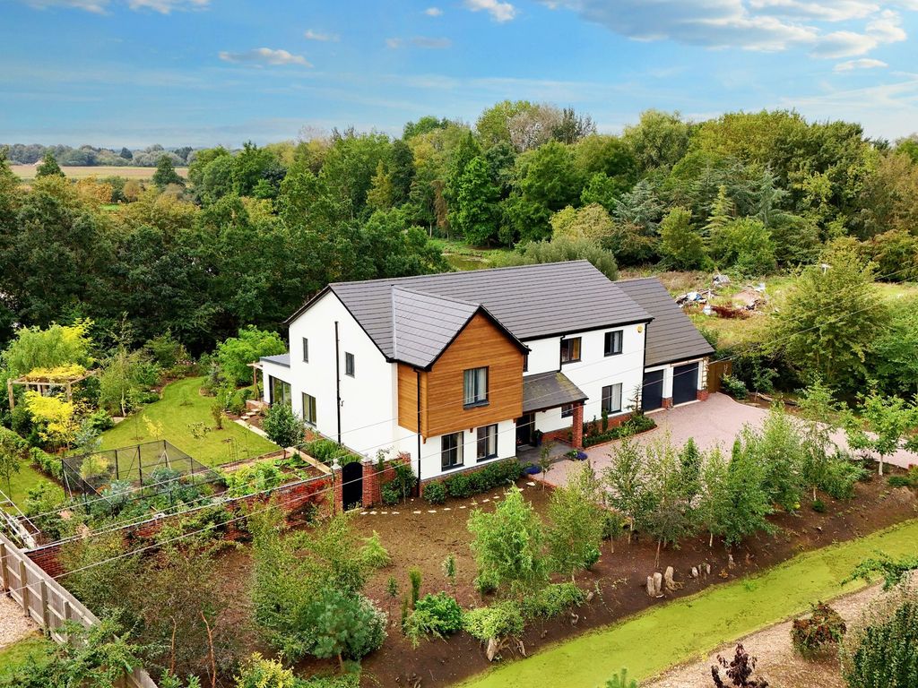 6 bed detached house for sale in Barway Road, Barway CB7, £1,300,000