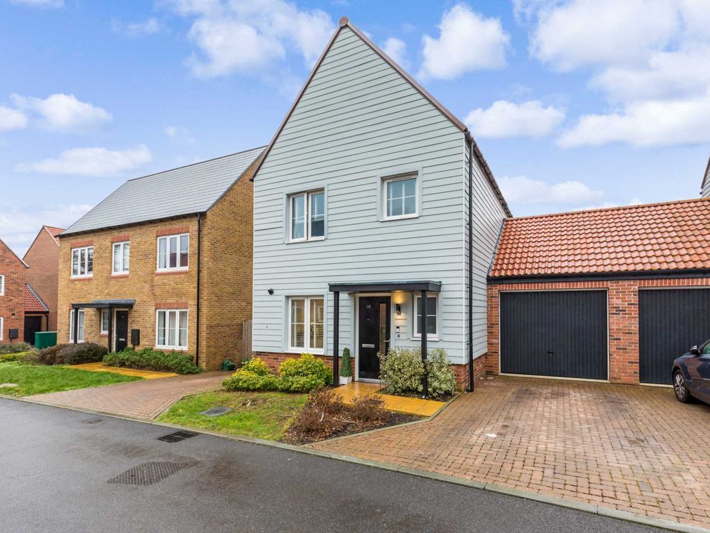 3 bed detached house for sale in Tern Avenue, Horsham RH12 Zoopla