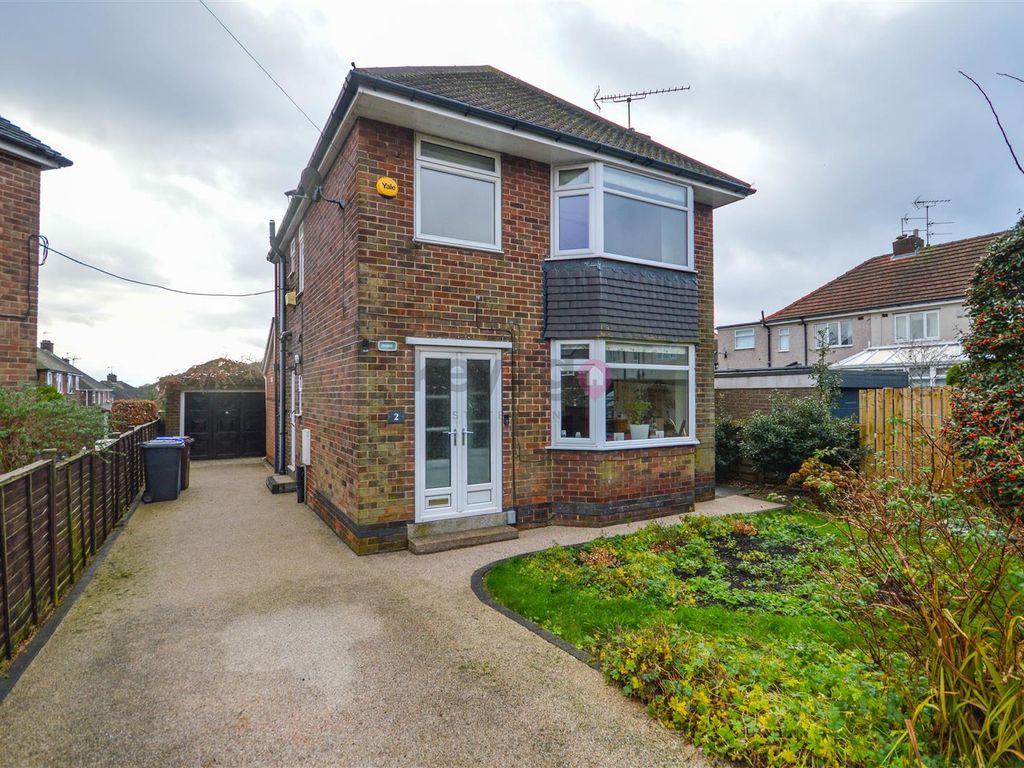 4 bed detached house for sale in Charnock View Road, Sheffield S12, £
