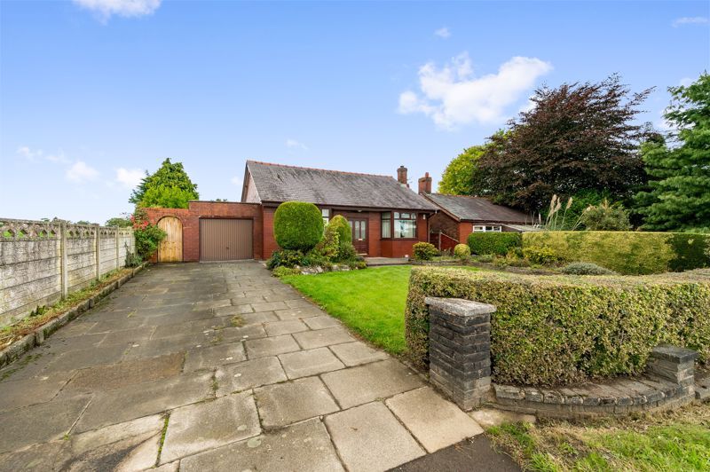 2 bed detached bungalow for sale in Preston Road, Standish, Wigan WN6 Zoopla