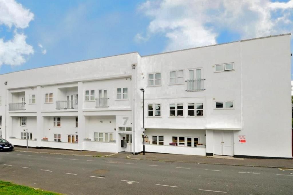 2 bed flat for sale in Park Road, London N14 Zoopla