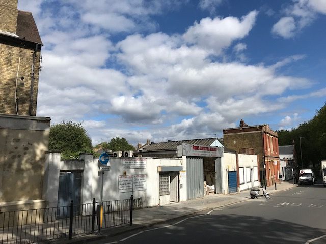 Tottenham Lane, Hornsey N8  