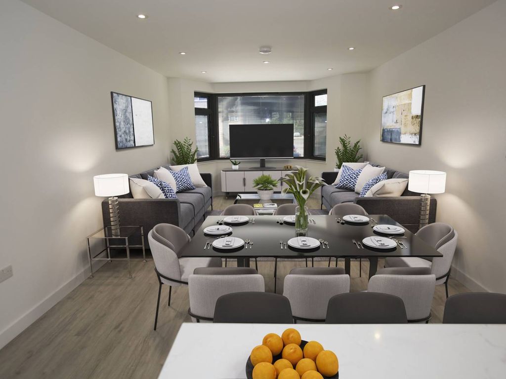 Holders Hill Road, Mill Hill, London NW4  