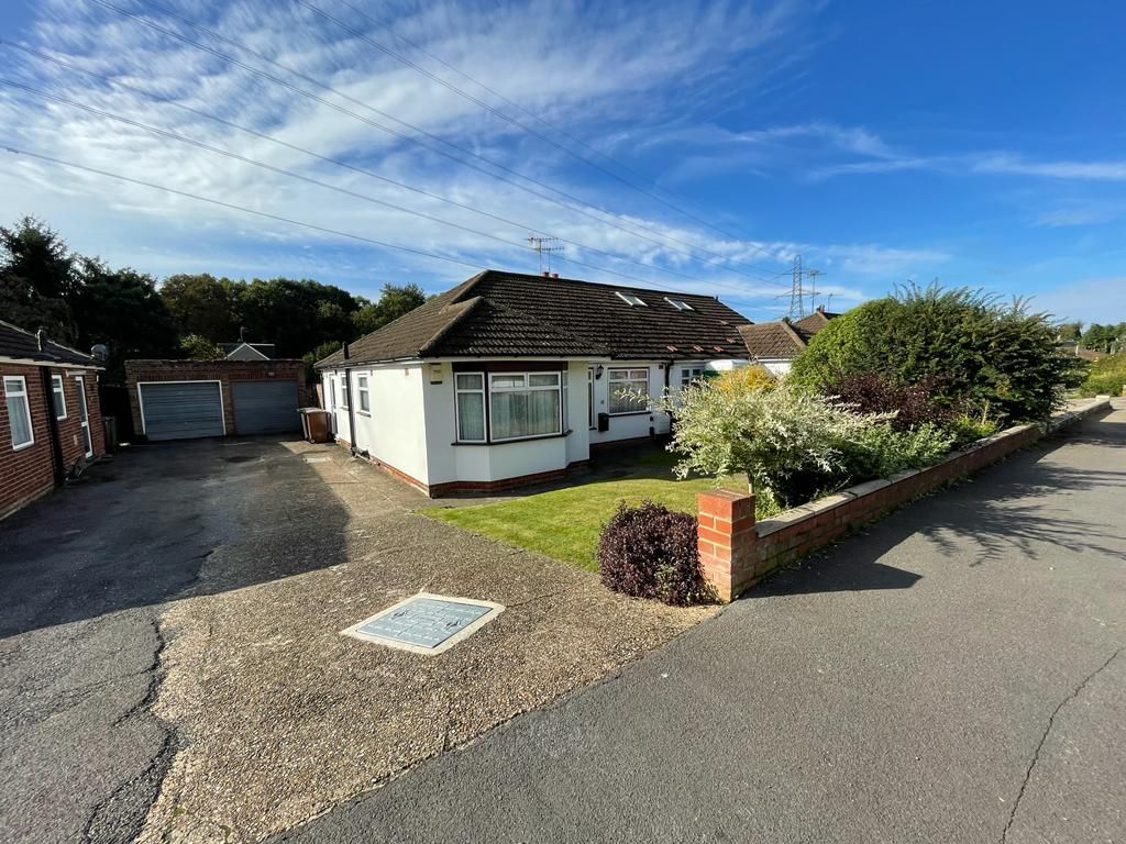 2 bed semidetached bungalow for sale in Duncan Way, Bushey WD23 Zoopla