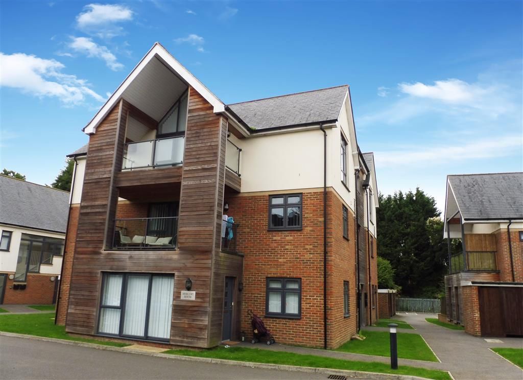 2 bed flat to rent in Faversham Road, Kennington, Ashford TN24 Zoopla